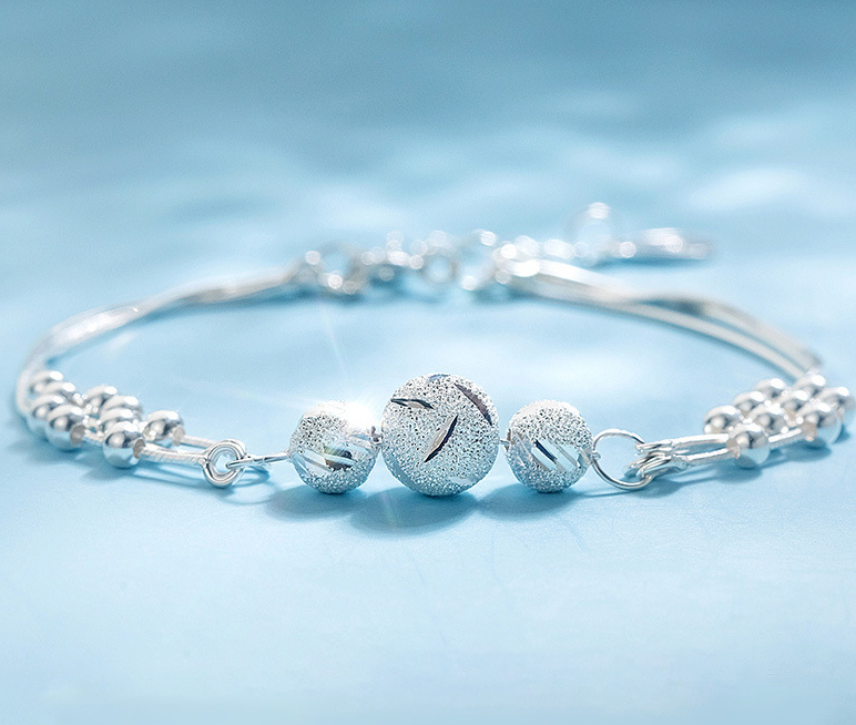 Coral bracelet of happiness - family blessing